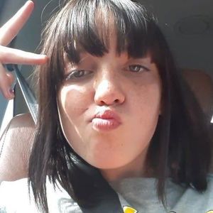 Meet your Posher, Kora